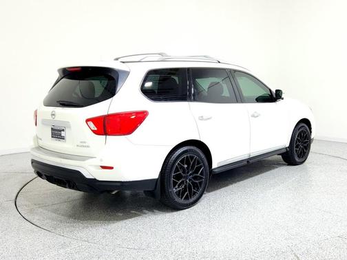 2019 Nissan Pathfinder Platinum