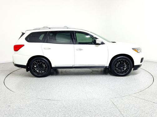 2019 Nissan Pathfinder Platinum