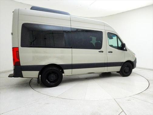 2022 Mercedes-Benz Sprinter 2500 Standard Roof