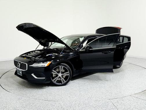 2021 Volvo S60 Recharge Plug-In Hybrid T8 Inscription