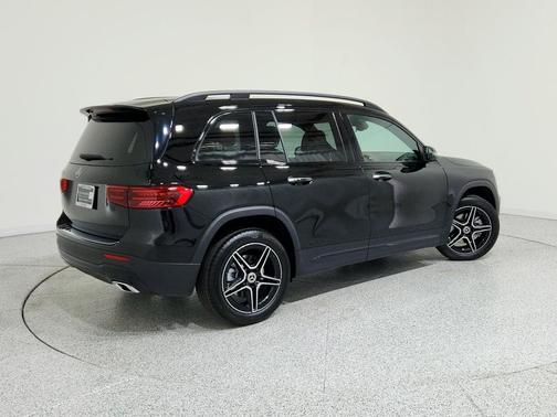 2026 Mercedes-Benz GLB 250 Base