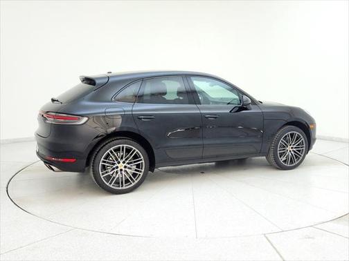 2021 Porsche Macan Base