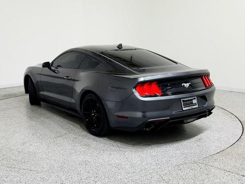 2020 Ford Mustang EcoBoost