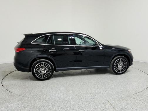 2026 Mercedes-Benz GLC 300 Base