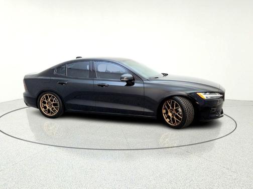2019 Volvo S60 T5 R-Design