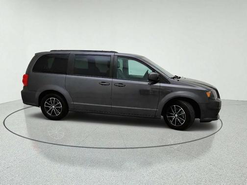 Granite Pearlcoat 2019 Dodge Grand Caravan GT