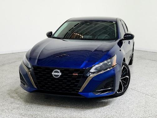2023 Nissan Altima SR FWD