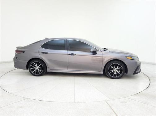 2024 Toyota Camry Hybrid SE