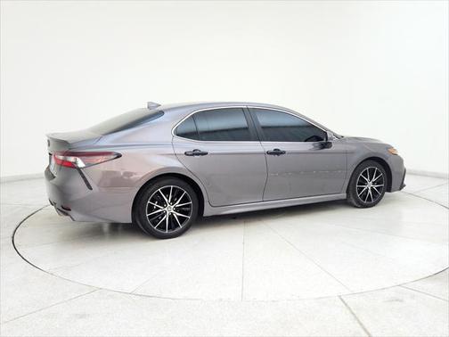 2024 Toyota Camry Hybrid SE