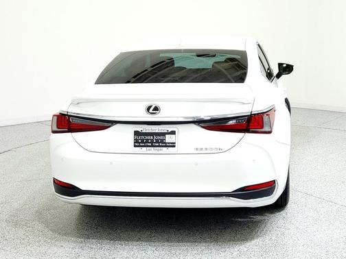 2023 Lexus ES 300h Luxury