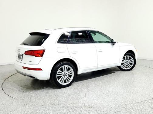 2019 Audi Q5 2.0T Premium Plus
