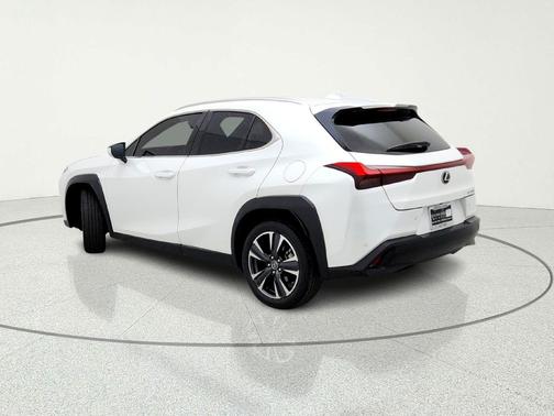 Eminent White Pearl 2021 Lexus UX 200 Base