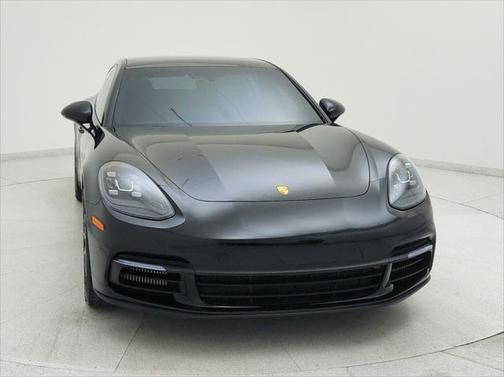 2018 Porsche Panamera E-Hybrid 4