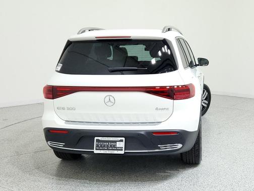 2025 Mercedes-Benz EQB 300 4MATIC