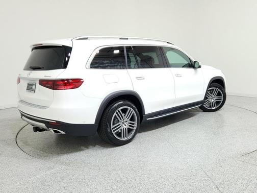 2026 Mercedes-Benz GLS 450 4MATIC