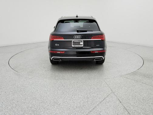 Mythos Black Metallic 2023 Audi Q5 55 S line Premium Plus