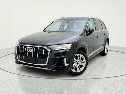 Mythos Black Metallic 2023 Audi Q7 55 Premium Plus