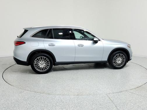 2025 Mercedes-Benz GLC 300 Base