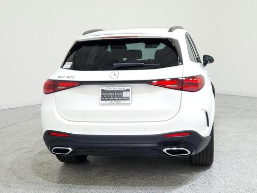 2026 Mercedes-Benz GLC 300 Base