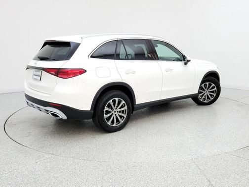 Polar White 2024 Mercedes-Benz GLC 300 Base