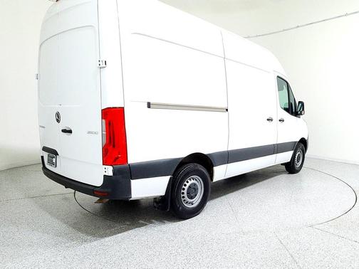 2022 Mercedes-Benz Sprinter 2500 Standard Roof
