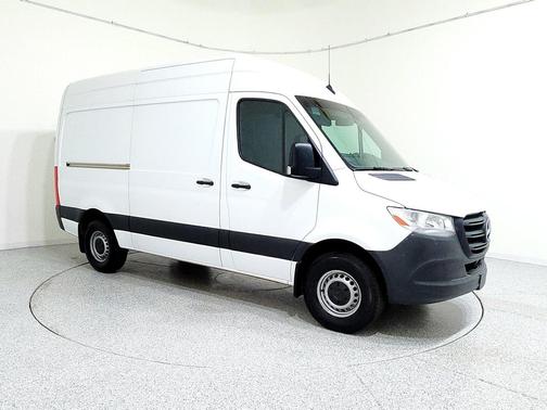 2022 Mercedes-Benz Sprinter 2500 Standard Roof