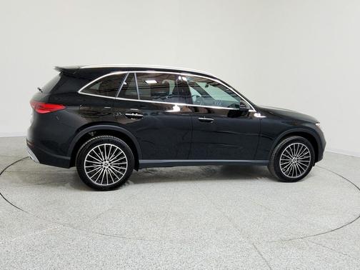 2026 Mercedes-Benz GLC 300 Base