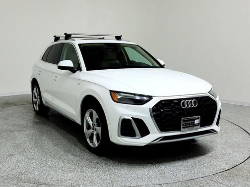 2022 Audi Q5 45 S line Prestige