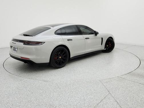 2018 Porsche Panamera 4S