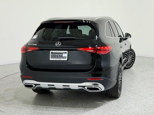 2026 Mercedes-Benz GLC 300 Base
