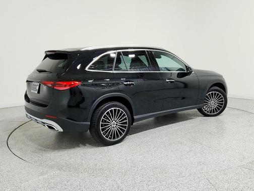 2026 Mercedes-Benz GLC 300 Base
