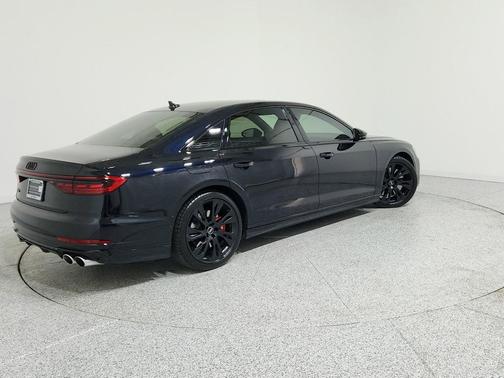 2025 Audi S8 4.0T
