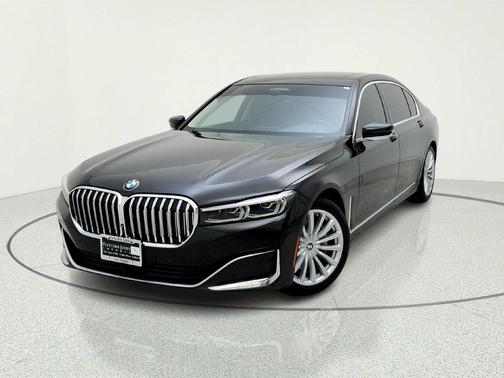 Black Sapphire Metallic 2020 BMW 740 xDrive
