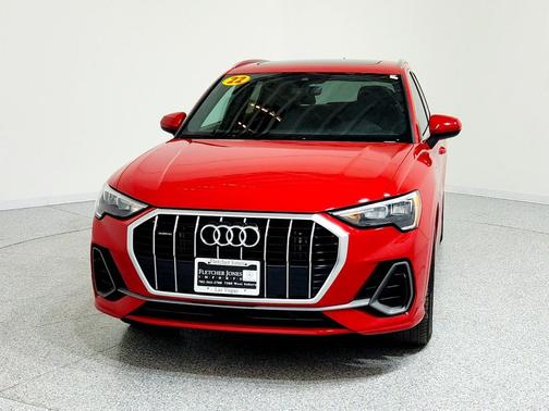 2022 Audi Q3 45 S line Premium