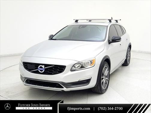 2016 Volvo V60 Cross Country T5