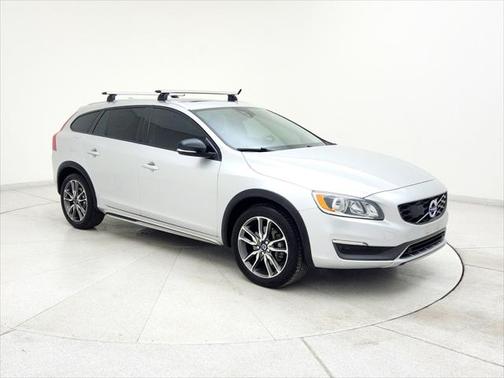 2016 Volvo V60 Cross Country T5