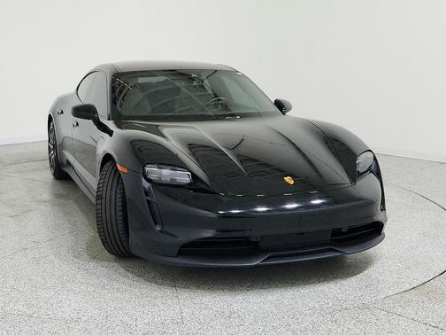2023 Porsche Taycan 