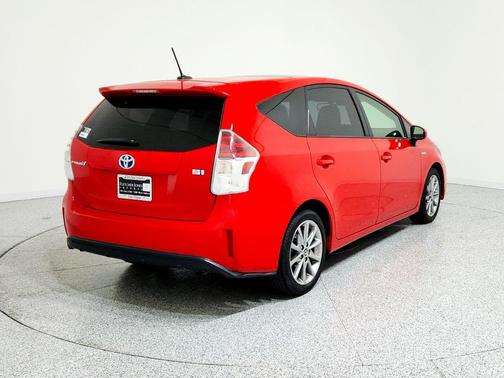 2017 Toyota Prius v Five