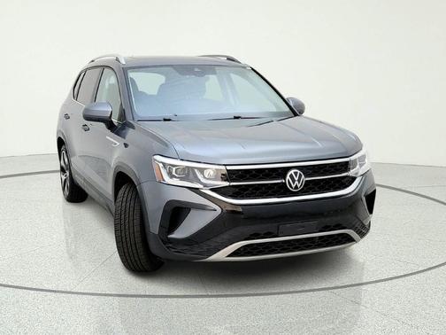 PLATINUM GRAY 2022 Volkswagen Taos 1.5T SEL