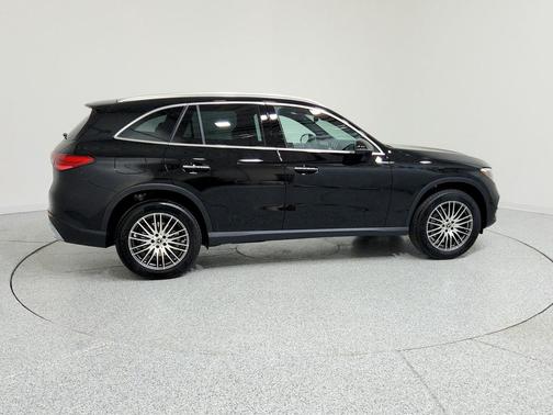 2026 Mercedes-Benz GLC 300 Base