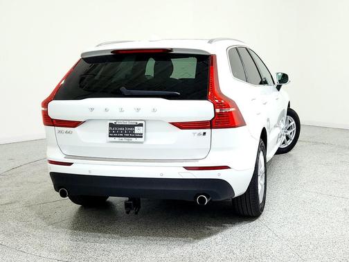 2021 Volvo XC60 T6 Momentum