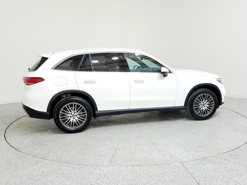 2026 Mercedes-Benz GLC 300 Base