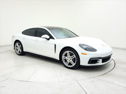 2017 Porsche Panamera Base
