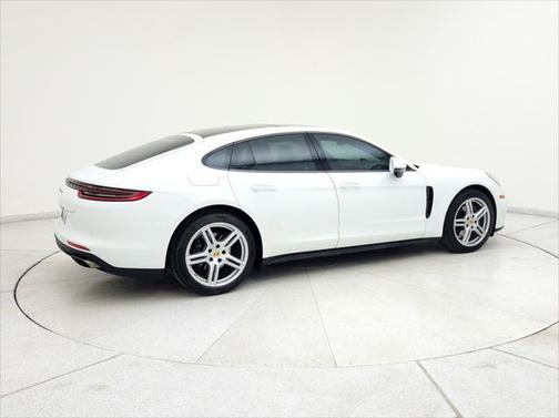 2017 Porsche Panamera Base