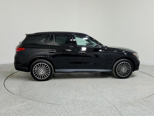 2026 Mercedes-Benz GLC 300 Base
