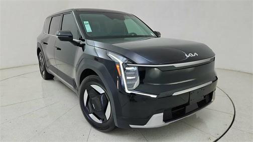 2024 Kia EV9 Light Long Range