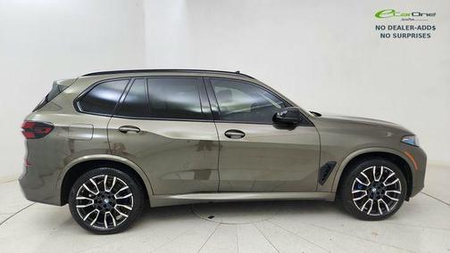Manhattan Green Metallic 2025 BMW X5 M60i