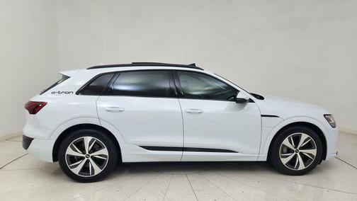 2024 Audi Q8 e-tron Premium