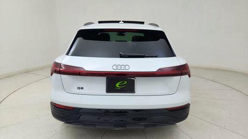 2024 Audi Q8 e-tron Premium