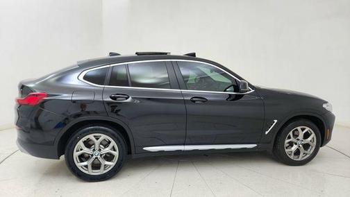 2025 BMW X4 xDrive30i